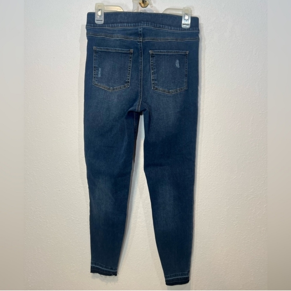 NWT Spanx Distressed High Rise Raw Hem Ankle Skinny Jeans Size Medium - Picture 3 of 9